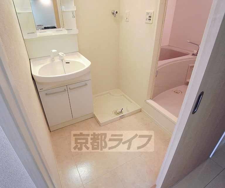 その他設備　室内洗濯機置場、脱衣洗面所です。