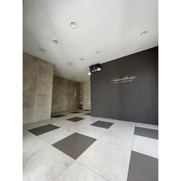 ロビー　Felice　Storia