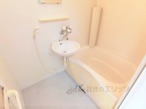 バス・シャワールーム　風呂