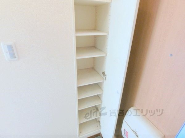 その他設備　下駄箱