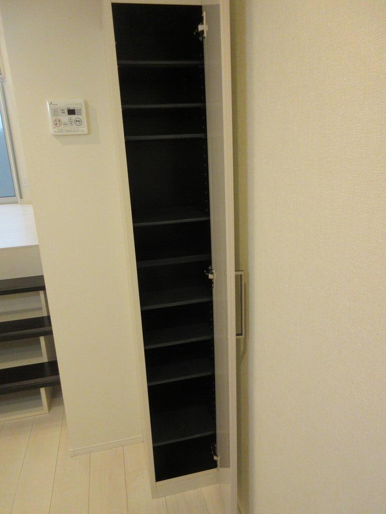 収納　シューズボックス