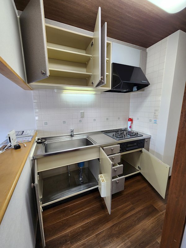 キッチン　ビルトインコンロ３口です。