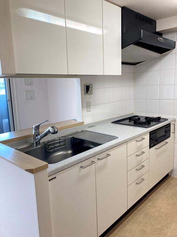 キッチン　広々使える快適な調理スペースです♪