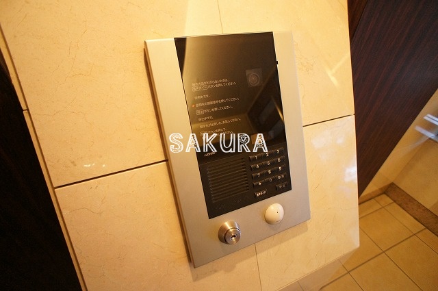 セキュリティ　女性の方でも安心のモニター付きオートロック♪