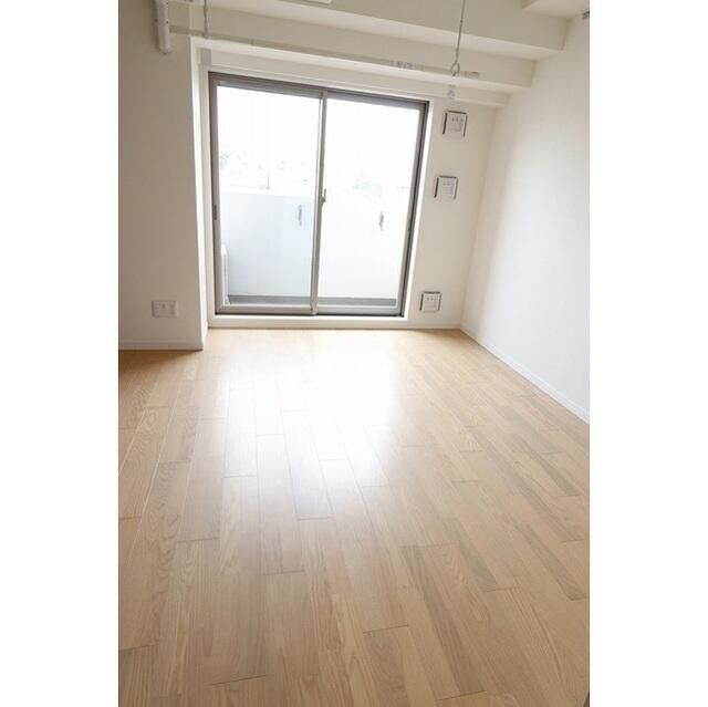 居室・リビング　☆明るい居間☆