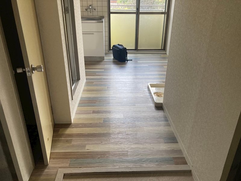 玄関　※203号室