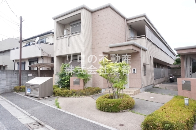 建物外観　中村橋駅徒歩１１分☆健康のため歩くのもいいですね！