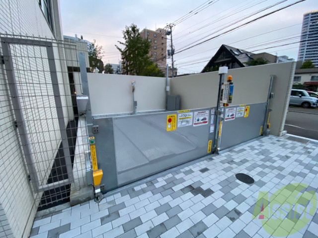 駐車場　駐車場