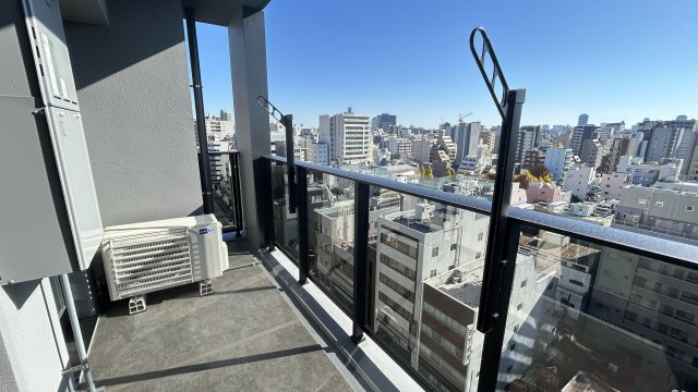 バルコニー　広々とした洗濯物も干せるバルコニーです