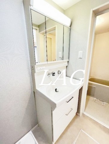 洗面設備　洗面台です。