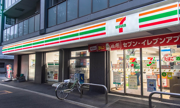 コンビニ　セブンイレブン 江戸川松江5丁目店（コンビニ）まで636m