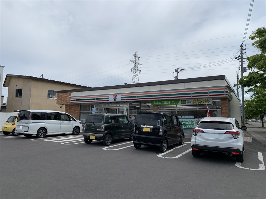 コンビニ　セブンイレブン 青森浜館1丁目店（コンビニ）まで984m