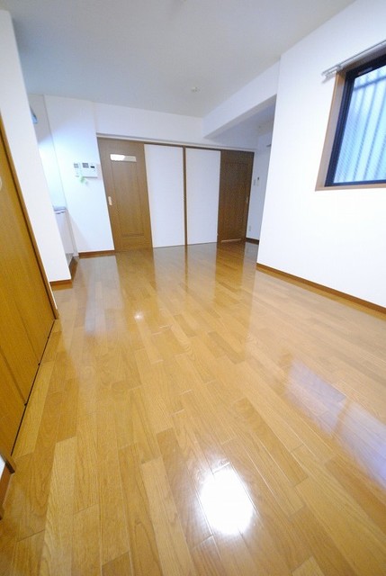 居室・リビング　写真は２０１号室