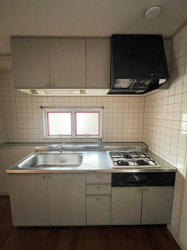 キッチン　コンパクトなキッチンで掃除もラクラク