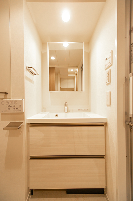 洗面設備　※写真は同タイプ住戸です。