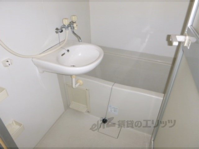 バス・シャワールーム　バス