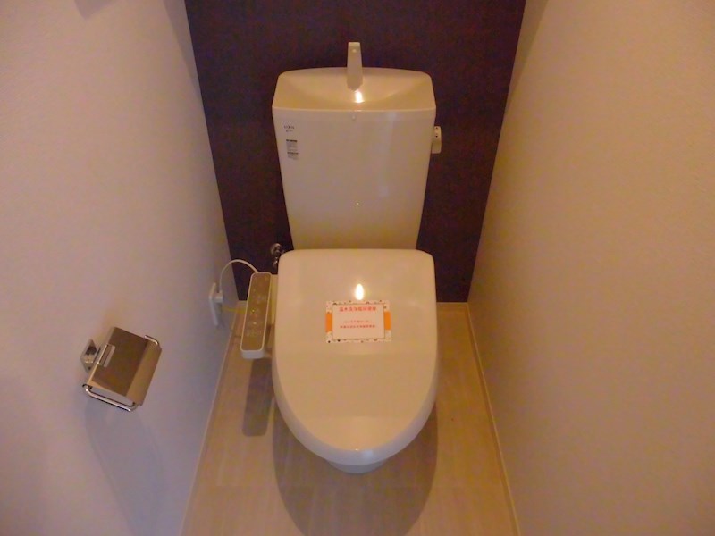 トイレ　室内写真はA201号室のものです