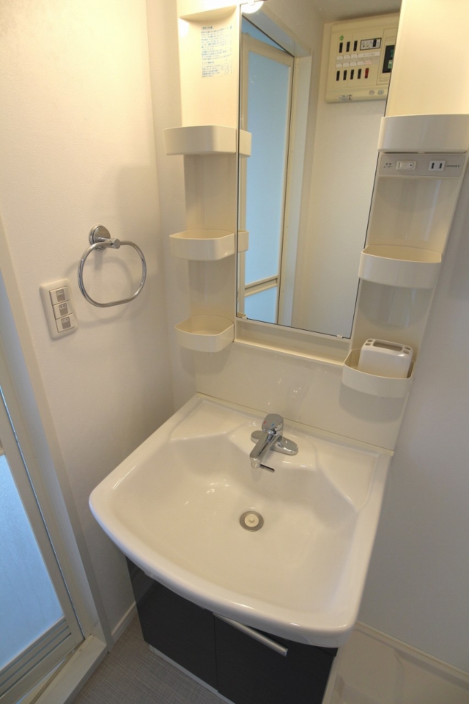 洗面設備　洗面台　別号室参考写真