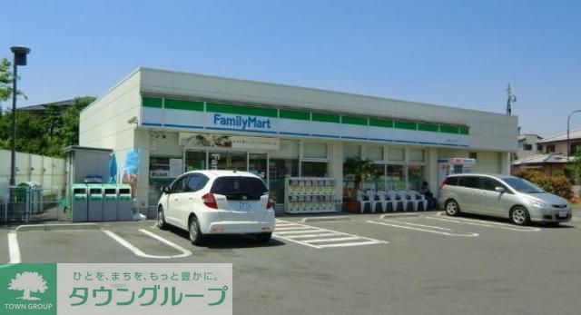 コンビニ　ファミリーマート東瑞江二丁目店（コンビニ）まで300m