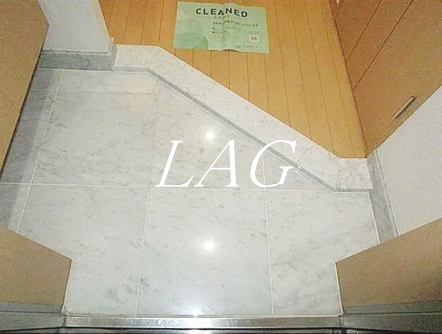 玄関　玄関です。