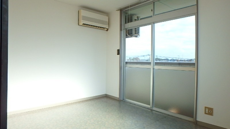 居室・リビング　図面と現状に相違がある場合には現状を優先