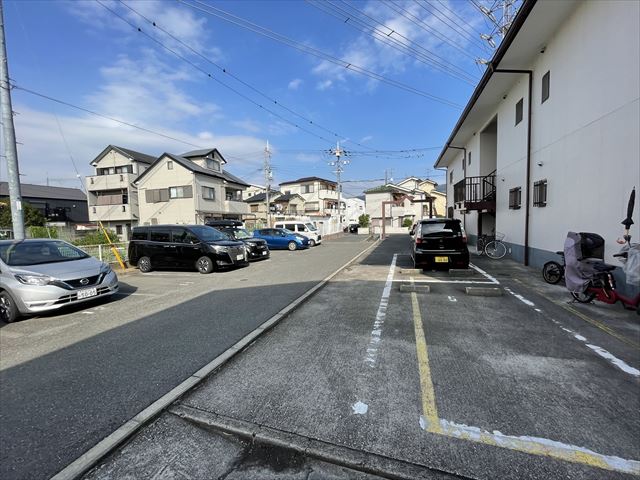 駐車場　駐車場