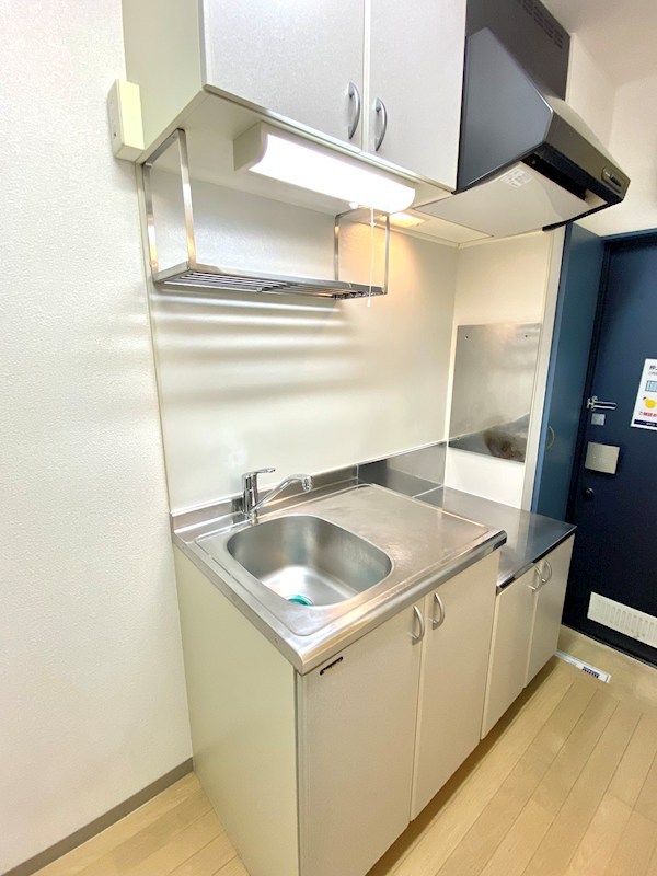 キッチン　コンパクトなキッチンで掃除もラクラク