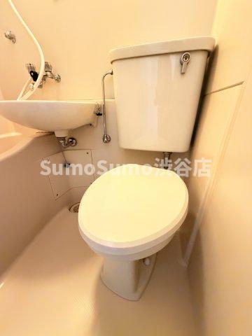 トイレ　コンパクトで使いやすいトイレです