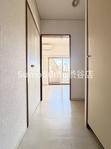 玄関　収納もある玄関です