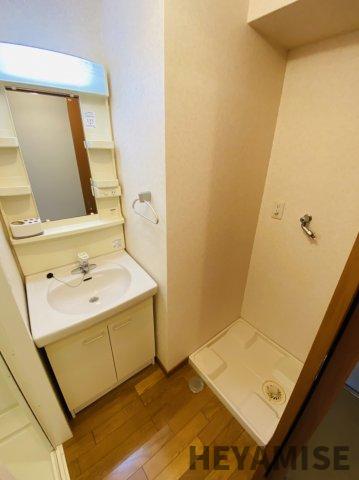 洗面設備　※同間取りの別の階のお部屋の画像です※
