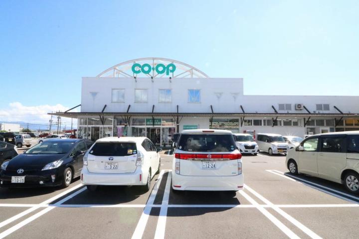 スーパー　コープ鹿屋店（スーパー）まで700m