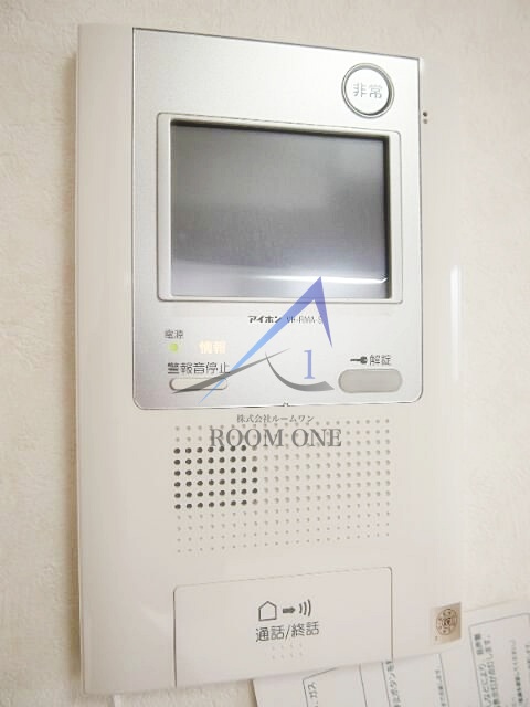 セキュリティ　モニター付きインターホンです。