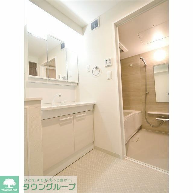 洗面設備　シャンプードレッサー洗面台