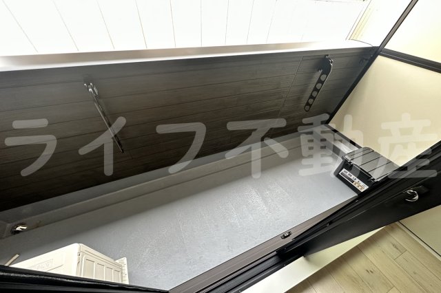 バルコニー　お洗濯にも便利なバルコニー付き