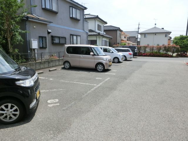 駐車場　敷地内の駐車場もあります。