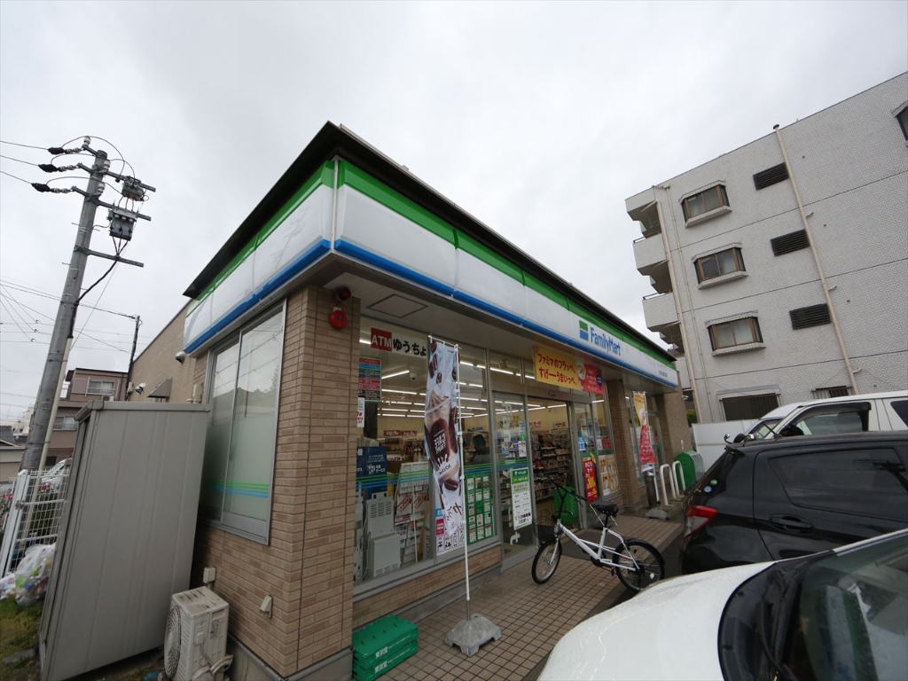 コンビニ　ファミリーマート 名古屋上飯田北町店（コンビニ）まで261m