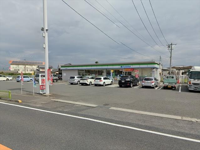 コンビニ　ファミリーマート金岡東店（コンビニ）まで779m