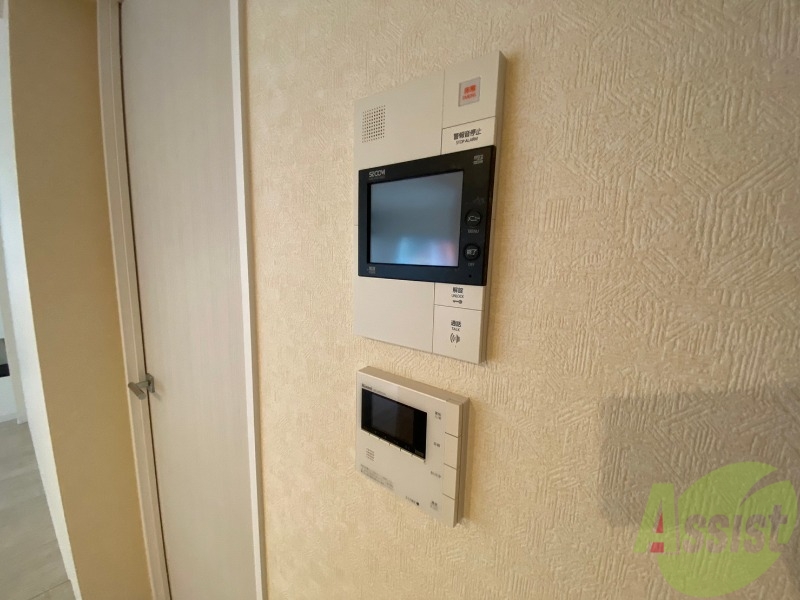 セキュリティ　ＴＶモニター付インターホンです。来客者の顔が見えるので安心！