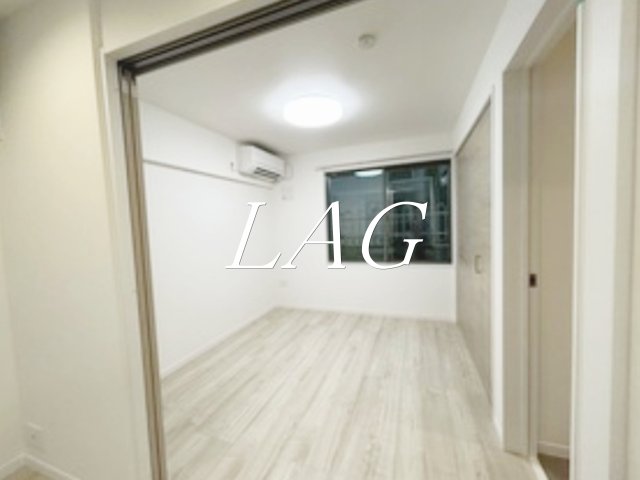 居室・リビング　洋室のお部屋(同仕様)です。