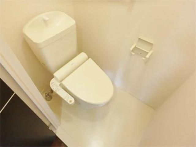 トイレ　ウォシュレット付き