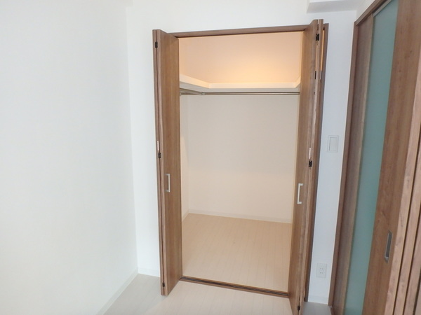 収納　退去前の為別のお部屋です。