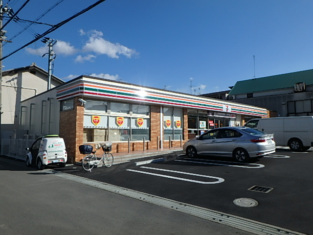 コンビニ　セブンーイレブン橿原西池尻町店（コンビニ）まで77m