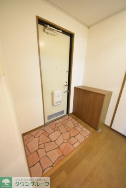 玄関　お部屋探しは【タウンハウジング蘇我店】にお任せ下さい♪