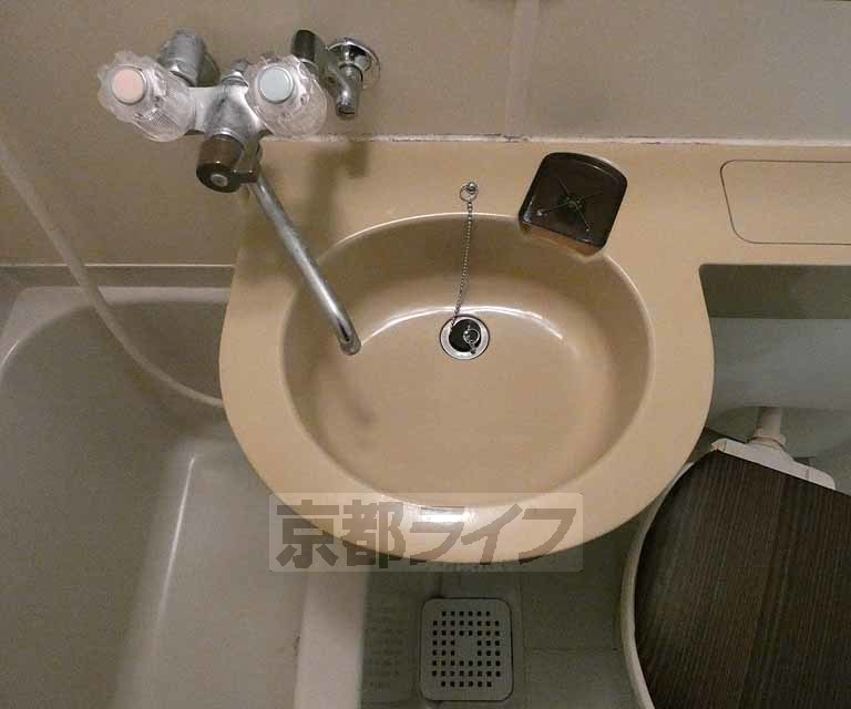 洗面設備　洗面台です。