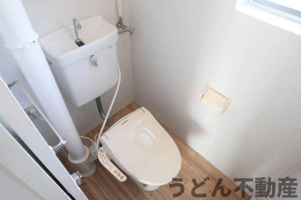 トイレ　うどん県のお部屋探しはうどん不動産へ うどんちゃんとLINE