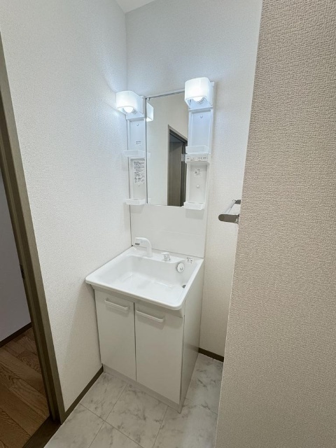 洗面設備　同物件別室のイメージ写真を掲載しています