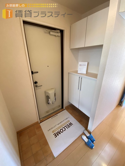 玄関　ご入居お待ちしております。