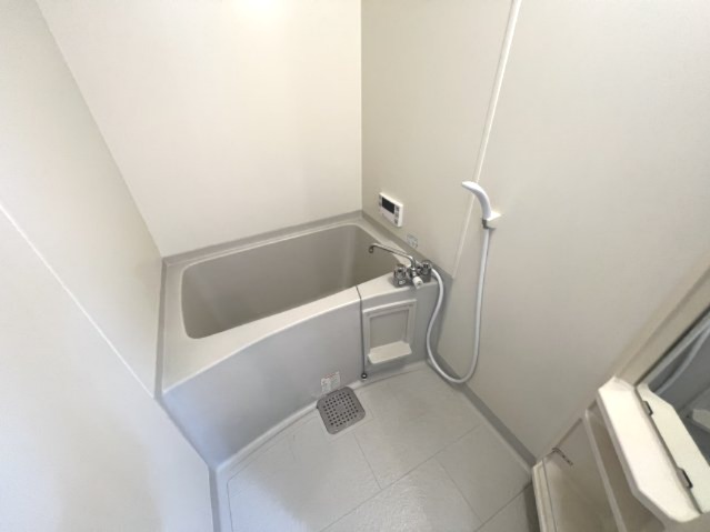 バス・シャワールーム　ゆったり過ごせるお風呂です