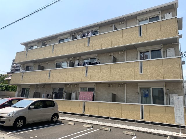 建物外観　シャンスセーズ・軽量鉄骨造
