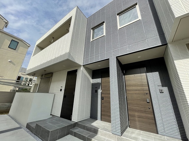 建物外観　お電話でお問い合わせ頂きますとスムーズに対応可能です＾＾